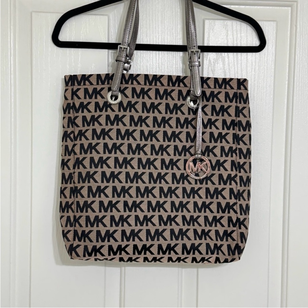 Like New Michael Kors Signature Black and Tan Tote Bag